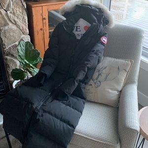 Mystique Black Canada Goose Fusion Fit, size SM